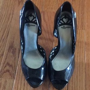 Fergalicious black pumps